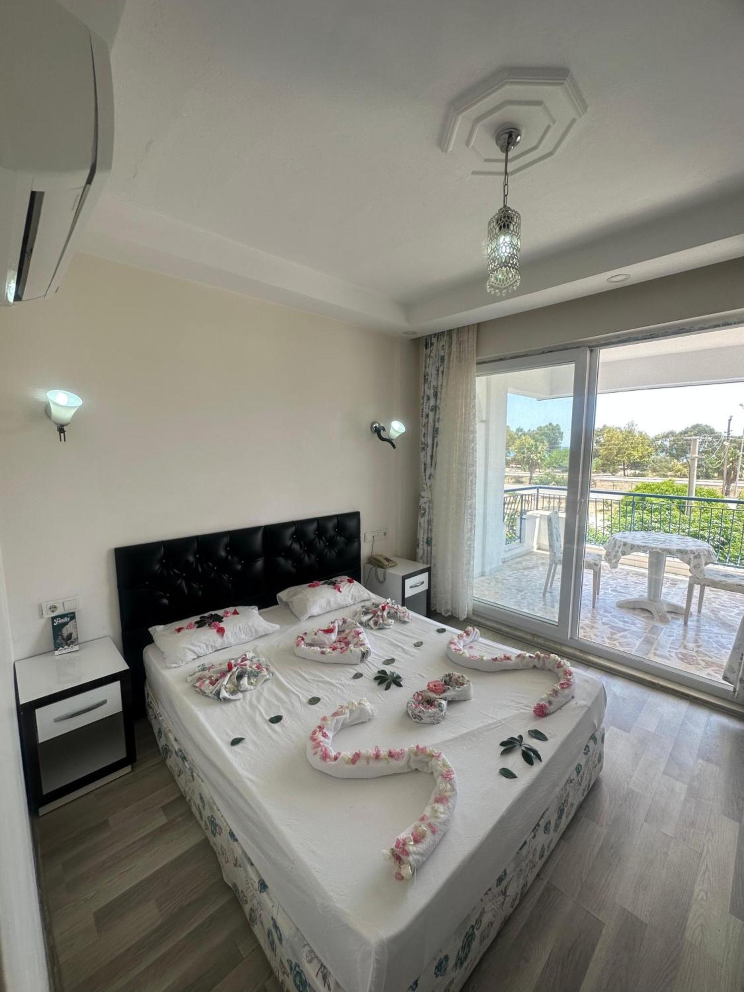 Deniz Hotel Фініке Екстер'єр фото