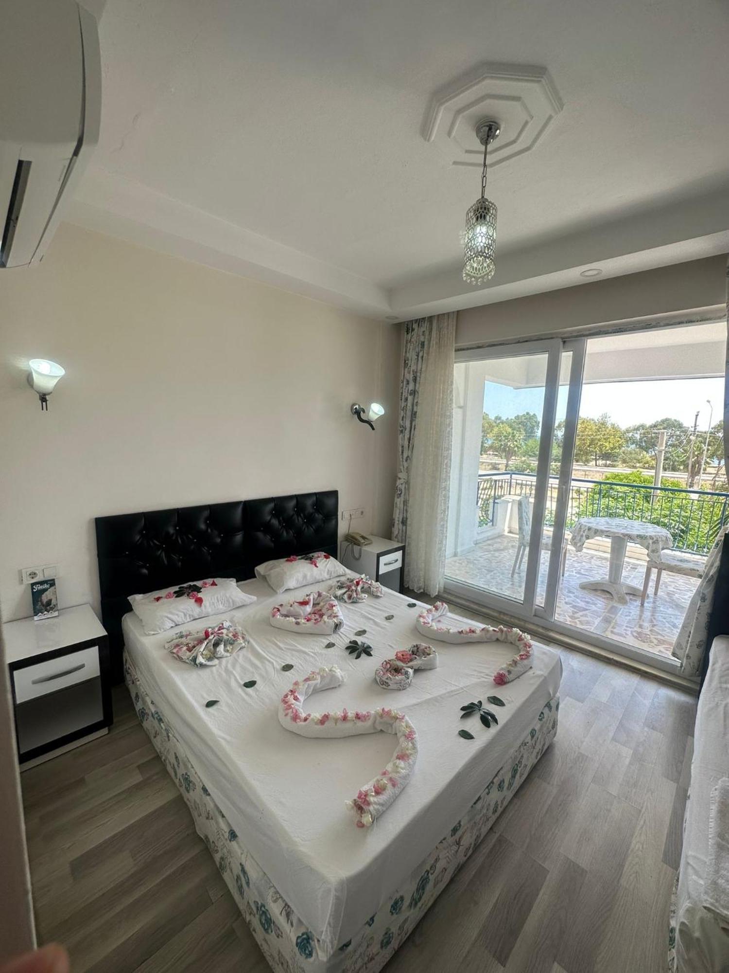 Deniz Hotel Фініке Екстер'єр фото